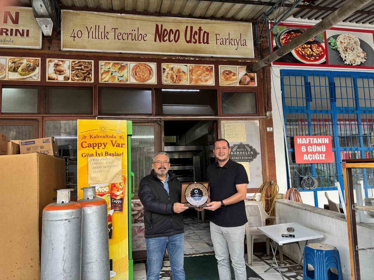 MUĞLA'NIN DATÇA İLÇESİNDE HAYIRSEVER BİR ESNAF DATÇA DEVLET HASTANESİ’NE, HASTA, HASTA YAKINI VE...