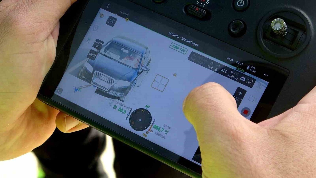 MUĞLA’DA TRAFİK DENETİMLERİNDE "DRONE" DÖNEMİ KURAL İHLALİ YAPAN SÜRÜCÜLER HAVADAN TESPİT...