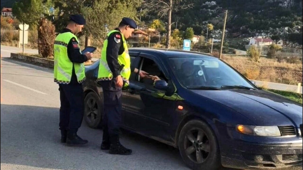 MUĞLA JANDARMASI'NDAN BİR HAFTADA 59 ZANLIYA GÖZALTI