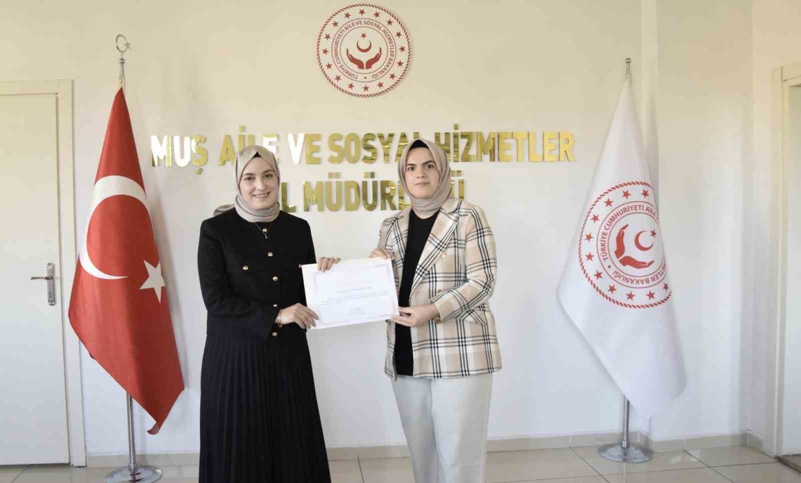 MUŞ AİLE VE SOSYAL HİZMETLER İL MÜDÜRLÜĞÜ PERSONELİNE YÖNELİK DÜZENLENEN EĞİTİMDE, ÇOCUKLUK ÇAĞI...