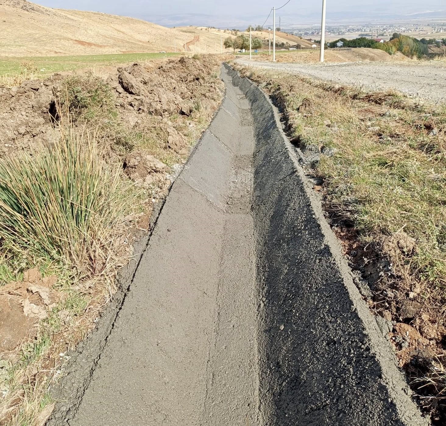 MUŞ İL ÖZEL İDARESİ TARAFINDAN YAPIMI TAMAMLANAN KEPENEK KÖYÜ SULAMA TESİSİ, ÇİFTÇİLERİN HİZMETİNE...