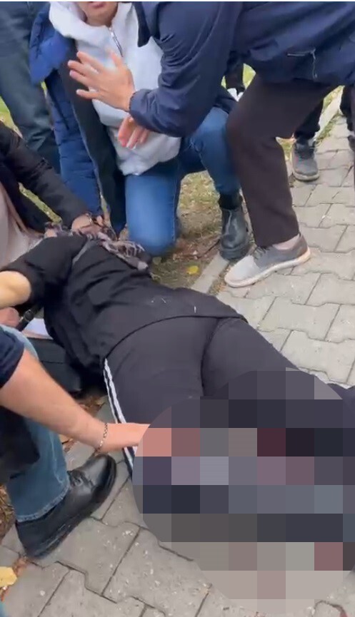 MUŞ’TA ESKİ EŞİ TARAFINDAN POMPALI TÜFEKLE VURULAN YASEMİN D., AĞIR YARALI HALDE HASTANEYE...