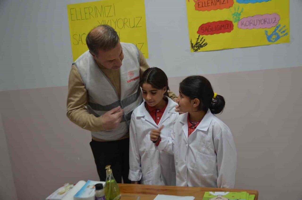 MUŞ’UN BULANIK İLÇE SAĞLIK MÜDÜRLÜĞÜ TARAFINDAN YÜRÜTÜLEN "SAĞLIKLI ÇOCUK, SAĞLIKLI GELECEK"...