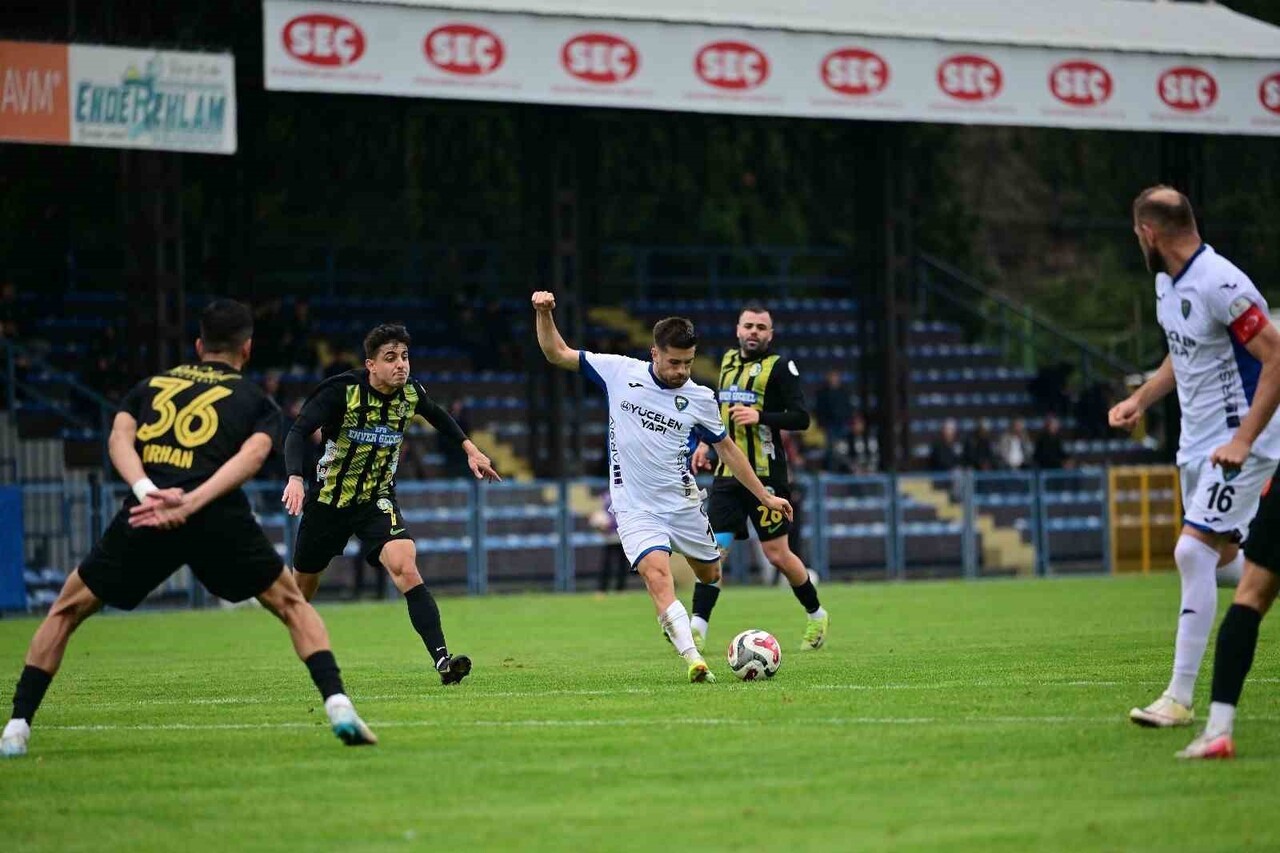 NESİNE 2. LİG'İN 14. HAFTASINDA KARACABEY BELEDİYESPOR EVİNDE KONUK ETTİĞİ ŞANLIURFASPOR’A  2-1...