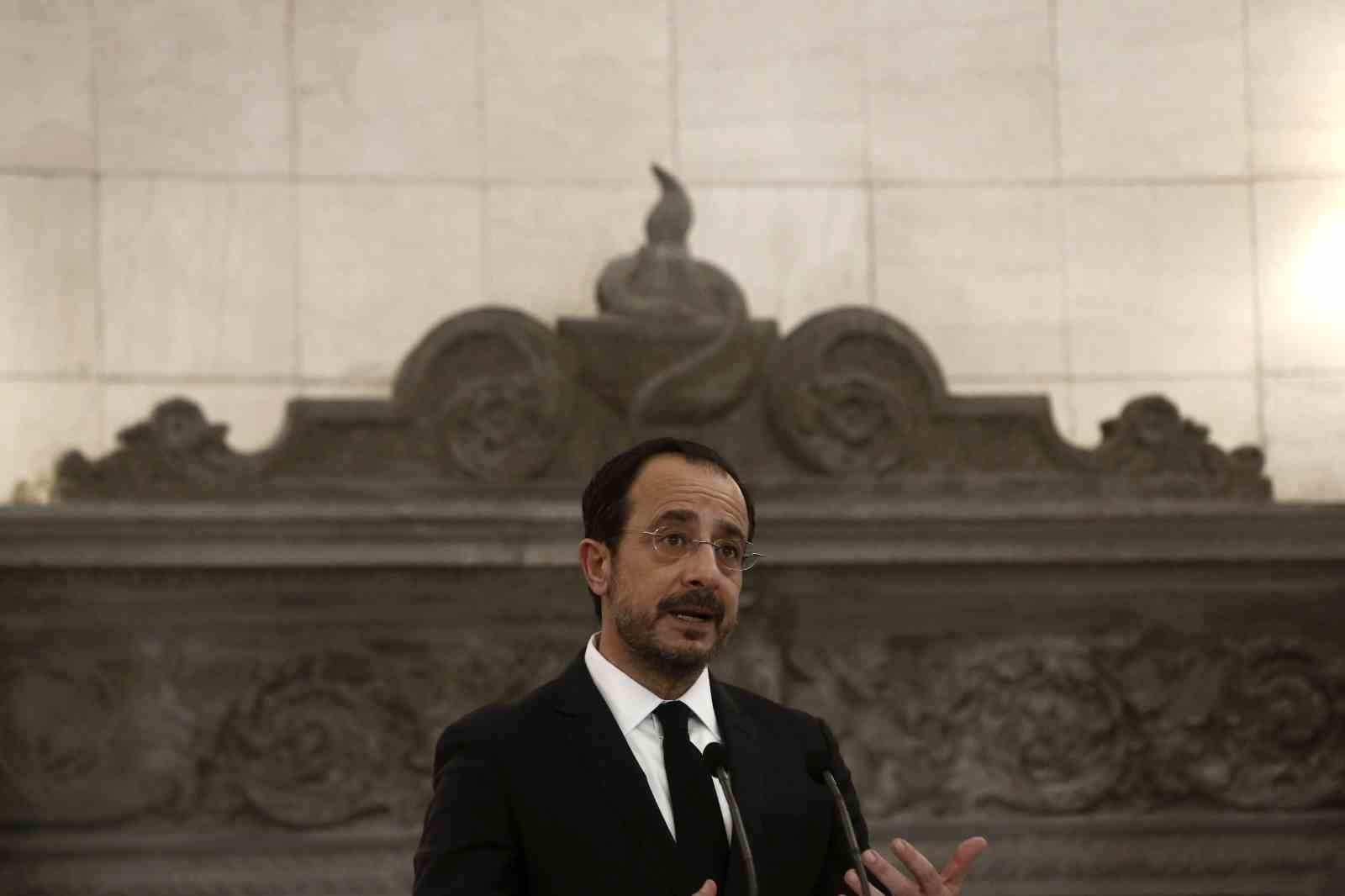 NİKOS CHRİSTODOULİDES (ARŞİV)