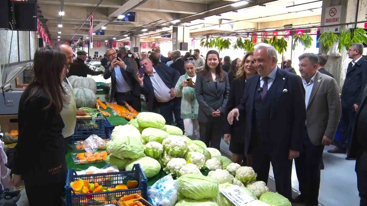 NİLÜFER BELEDİYESİ TARAFINDAN YAPIMI TAMAMLANAN MODERN PAZAR ALANI, BALAT MAHALLESİ’NDE DÜZENLENEN...