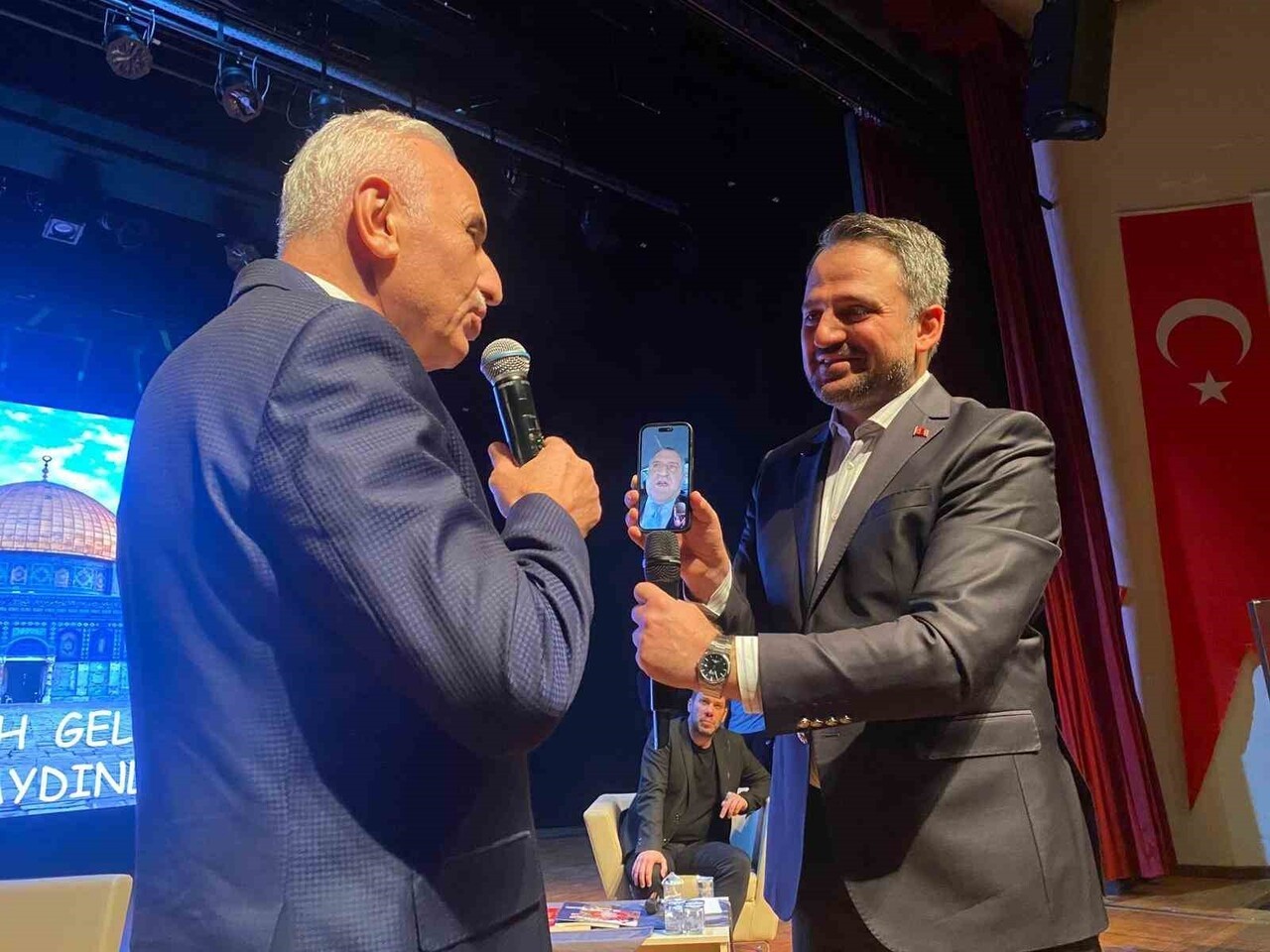 ÖĞRENCİLERİN İSTEĞİ ÜZERİNE GENÇLİK VE SPOR BAKAN YARDIMCISI DR. ENES EMİNOĞLU, GENÇLİK VE SPOR...