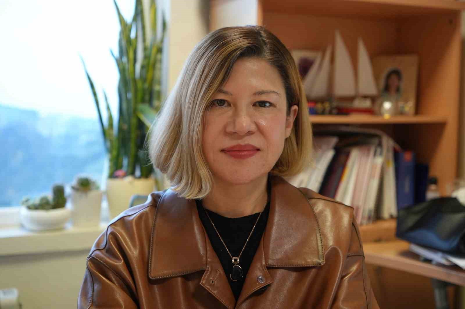 OMÜ TIP FAKÜLTESİ DERMATOLOJİ ANA BİLİM DALI ÖĞRETİM ÜYESİ PROF. DR. MÜGE GÜLER ÖZDEN, KIŞ...