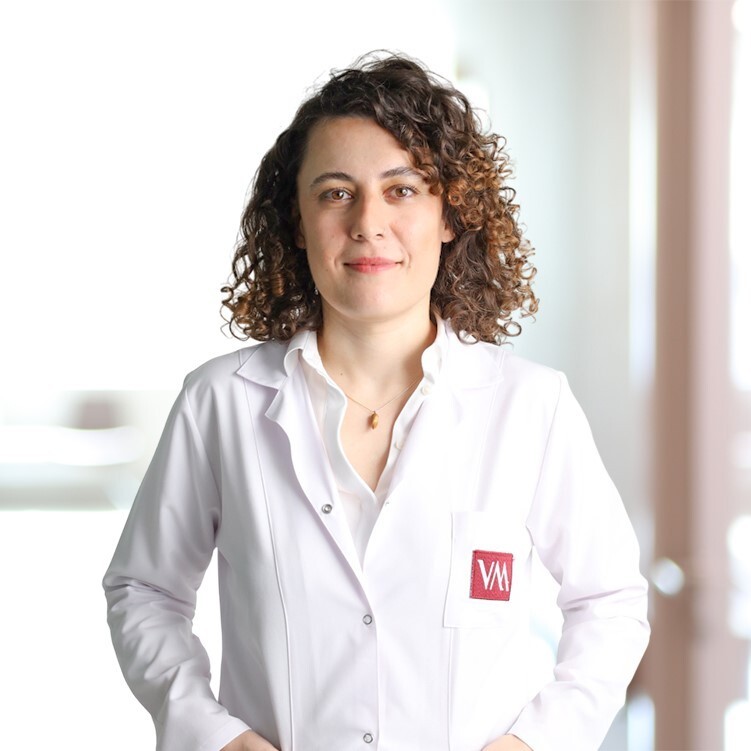 OP. DR. NURAY ÇOLAPKULU AKGÜL, TİROİT NODÜLLERİNİN BÜYÜK ÇOĞUNLUĞUNUN İYİ HUYLU OLDUĞUNU ANCAK...