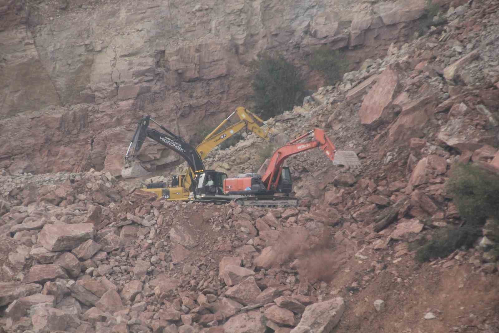 ORDU'NUN FATSA İLÇESİNDE MEYDANA GELEN MADEN OCAĞINDAKİ GÖÇÜK OLAYINDA, ENKAZ ALTINDA KALAN İKİNCİ...