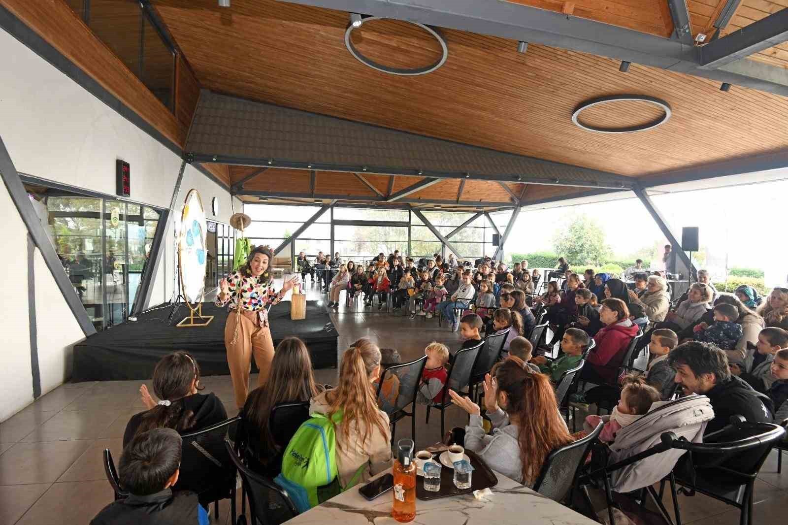 OSMANGAZİ BELEDİYESİ, MİNİKLERİN ARA TATİL SEVİNCİNİ SANATLA ZENGİNLEŞTİRMEK AMACIYLA ‘TOPRAK ANA’...