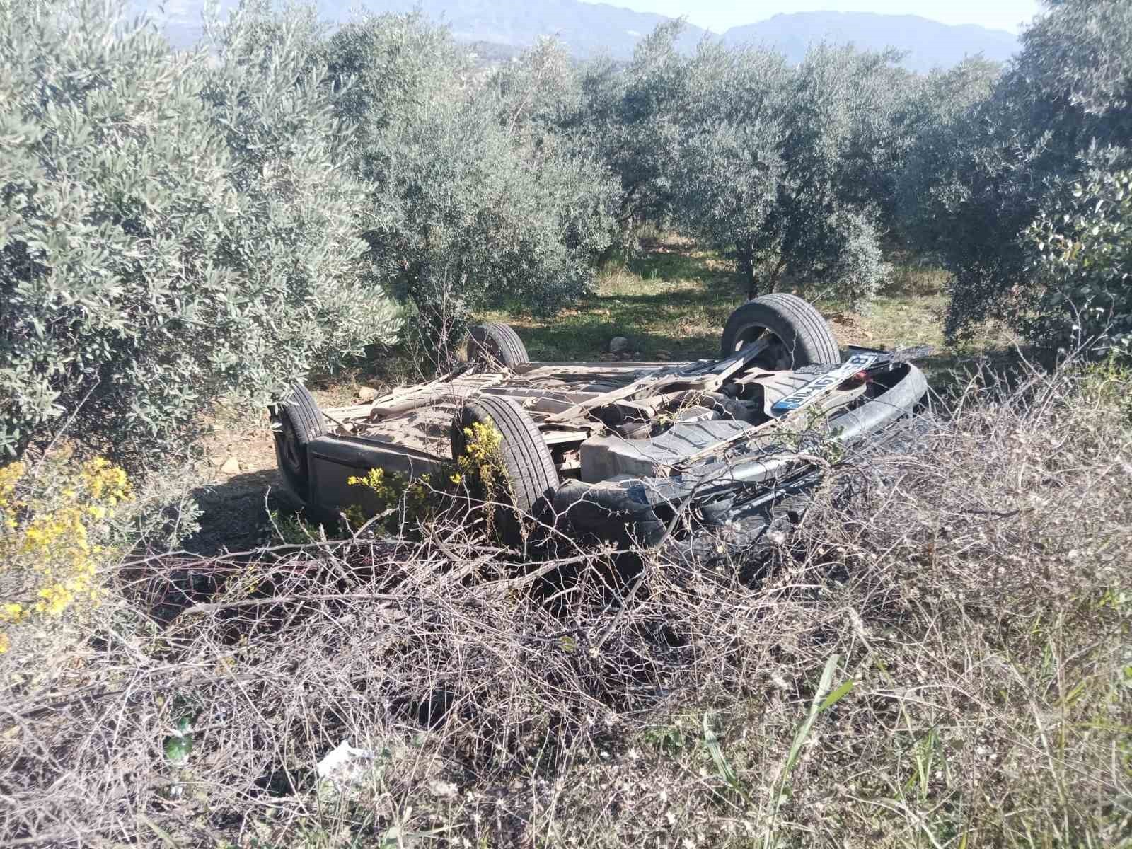 OSMANİYE'NİN DÜZİÇİ İLÇESİNDE OTOMOBİLİN ŞARAMPOLE YUVARLANMASI SONUCU ANNE VE 5 YAŞINDAKİ ÇOCUĞU...