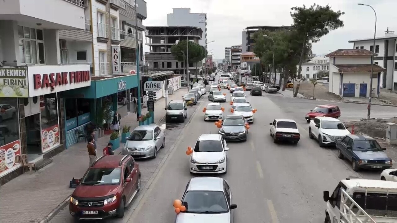 OSMANİYE’DE KADINA ŞİDDETE KARŞI ‘TURUNCU KONVOY’ İLE GÜÇLÜ MESAJ