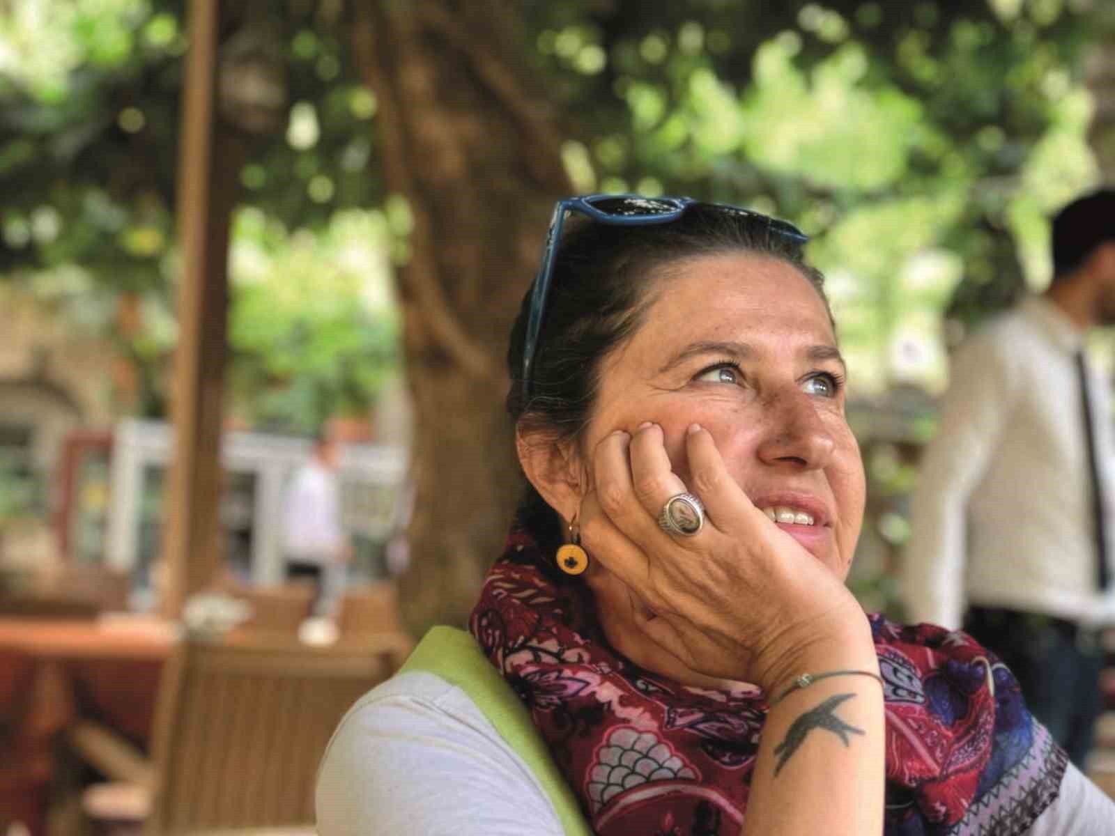 ÖZLEM DİKEÇLİGİL