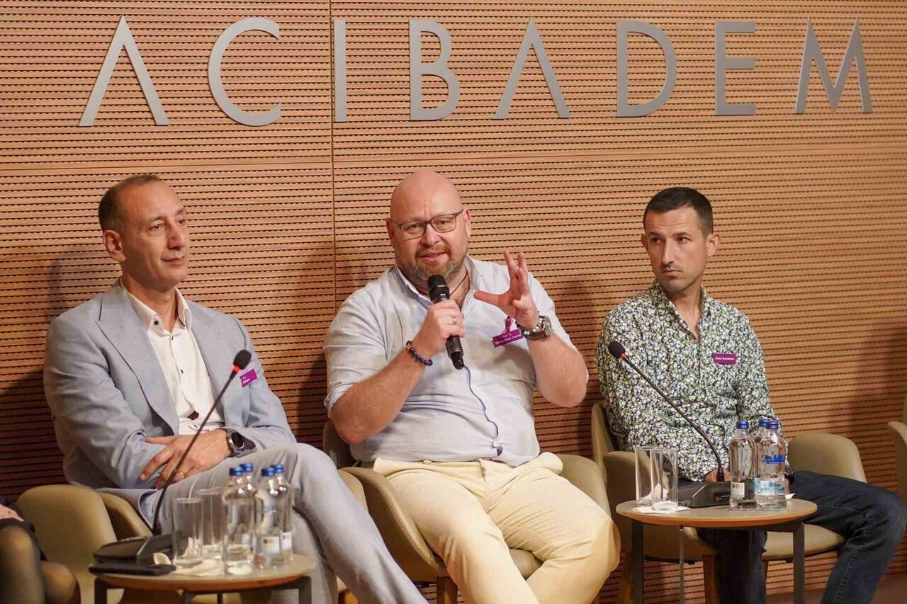 PANKREAS KANSERİ FARKINDALIK AYI KAPSAMINDA HASTALARLA UZMANLARIN KATILDIĞI "BU ÖYKÜLERDE BİLİM...