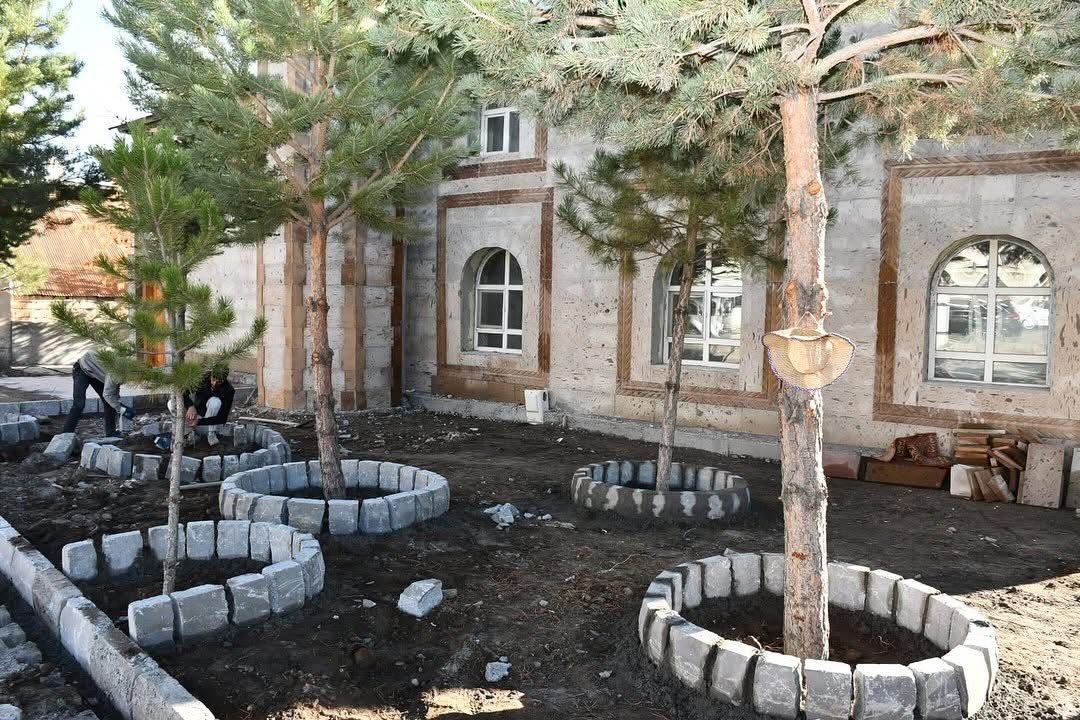 PATNOS BELEDİYESİ HİZMETTE HIZ KESMİYOR