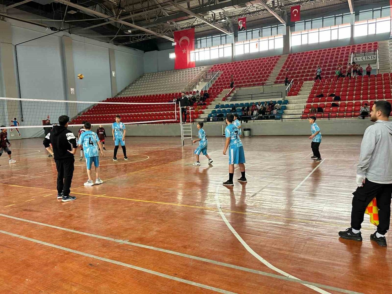 PATNOS’TA OKUL SPORLARI MÜSABAKALARI START ALDI