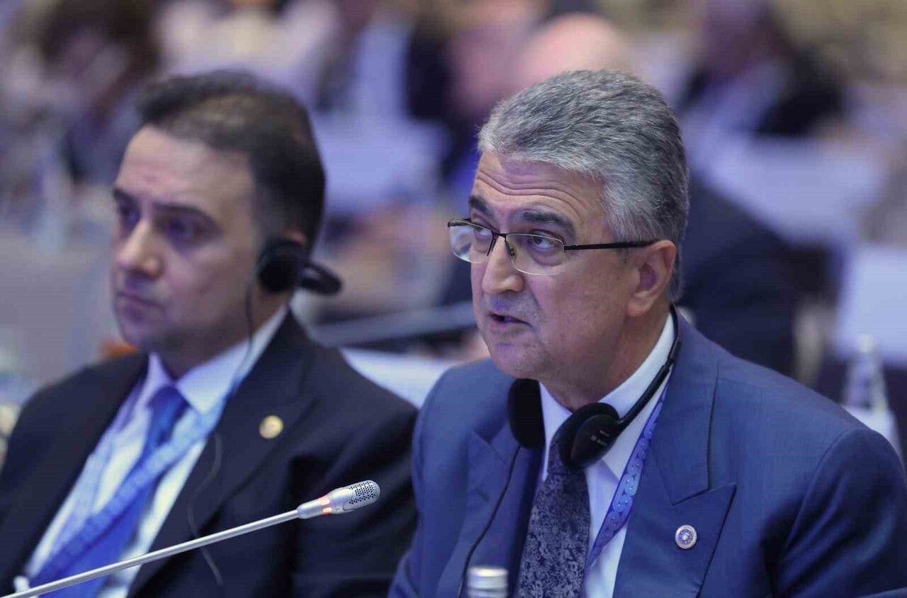 PROF. DR. KAMİL AYDIN, TOPLANTI KAPSAMINDA DÜZENLENEN AKDENİZ FORUMU'NDA GAZZE'DEKİ İNSANLIK...