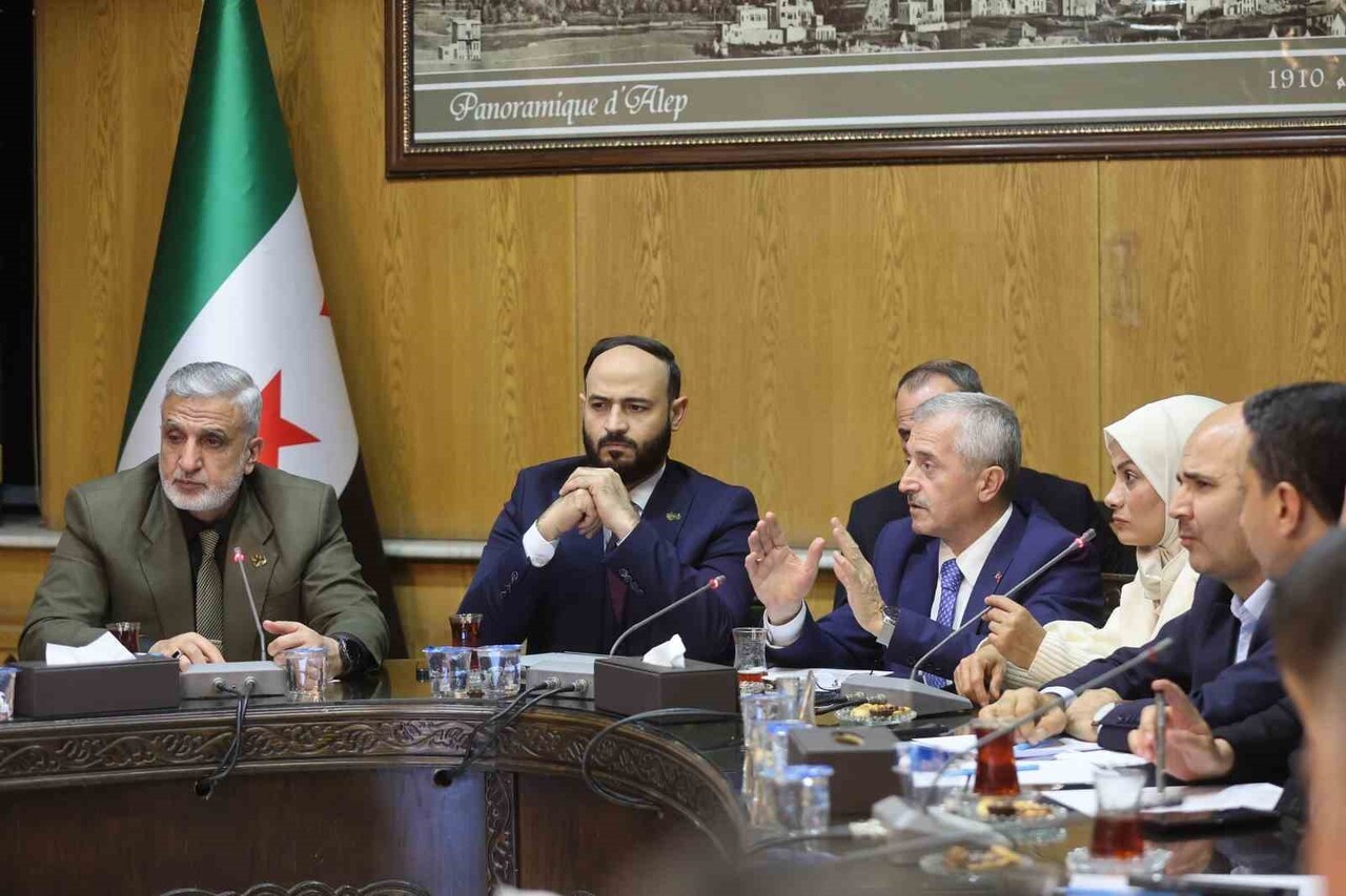 ŞAHİNBEY BELEDİYE BAŞKANI MEHMET TAHMAZOĞLU, HALEP VALİSİ M. AZZAM EL-GHARİB’İN DAVETİ ÜZERİNE BİR...