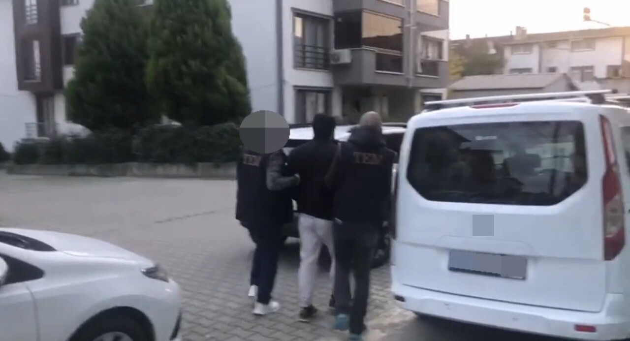 SAKARYA'NIN ARİFİYE İLÇESİNDE DEAŞ SİLAHLI TERÖR ÖRGÜTÜ İÇİNDE FAALİYET GÖSTERDİĞİ TESPİT EDİLEN...