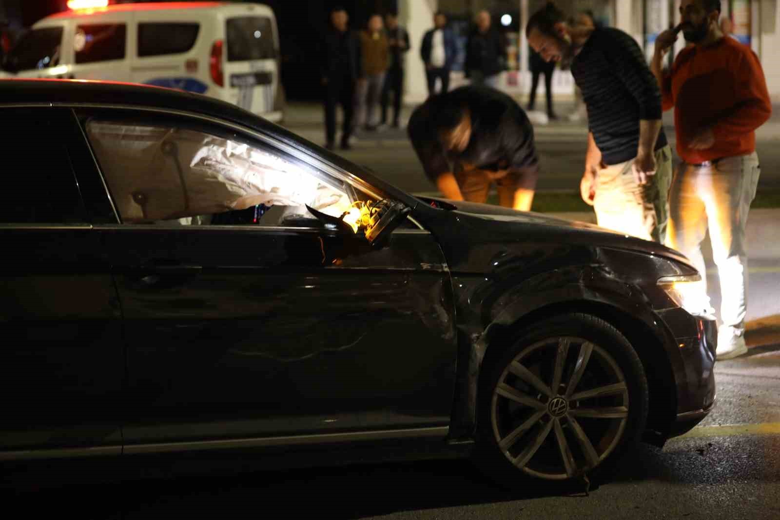 SAKARYA'NIN SERDİVAN İLÇESİNDE NARKOTİK POLİSLERİNİN DURDURMAYA ÇALIŞTIĞI VE KİLOMETRELERCE SÜREN...