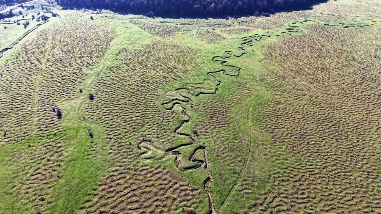 SAKARYA'NIN TARAKLI İLÇESİNDE BULUNAN KARAGÖL YAYLASI, HAVADAN ÇEKİLEN GÖRÜNTÜLERLE DOĞAL...