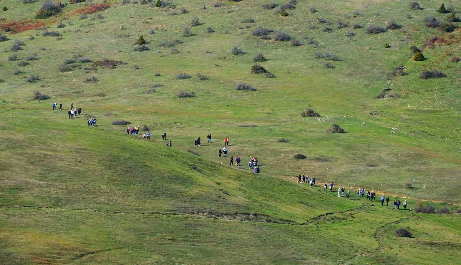SAKARYA BÜYÜKŞEHİR BELEDİYESİ’NİN DÜZENLEDİĞİ SONBAHAR DOĞA YÜRÜYÜŞLERİ, KARAGÖL VE SULTANPINARI...