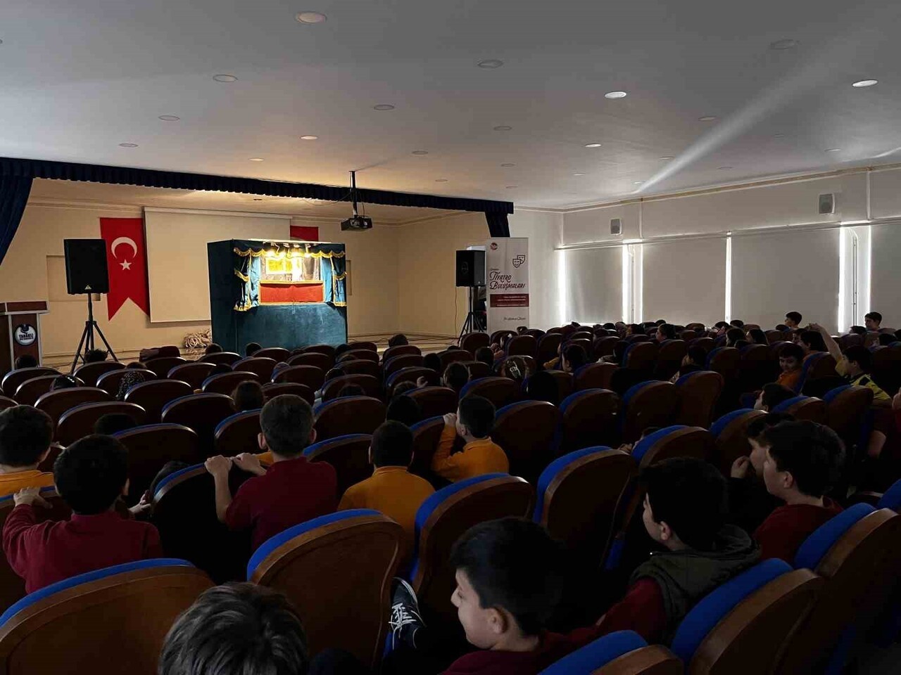 SAKARYA BÜYÜKŞEHİR BELEDİYESİ’NİN KASIM KÜLTÜR SANAT TAKVİMİ ÇERÇEVESİNDE TARAKLI’DA SAHNELENEN...