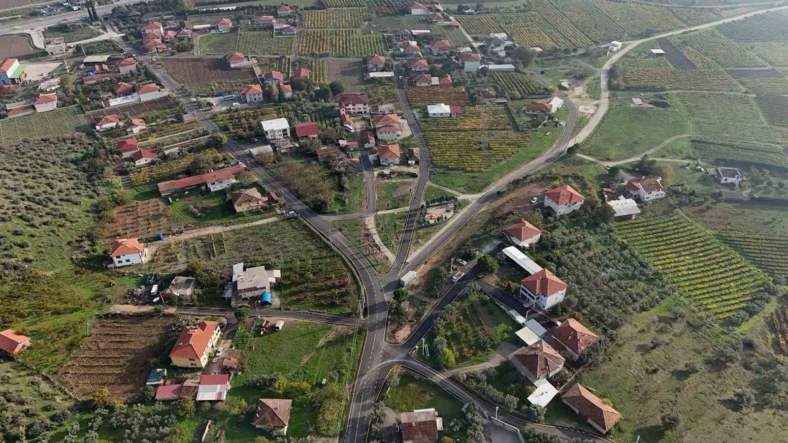 SAKARYA BÜYÜKŞEHİR BELEDİYESİ, PAMUKOVA KIRSAL MAHALLERİNDE BAŞLATTIĞI 16 KİLOMETRELİK SICAK...