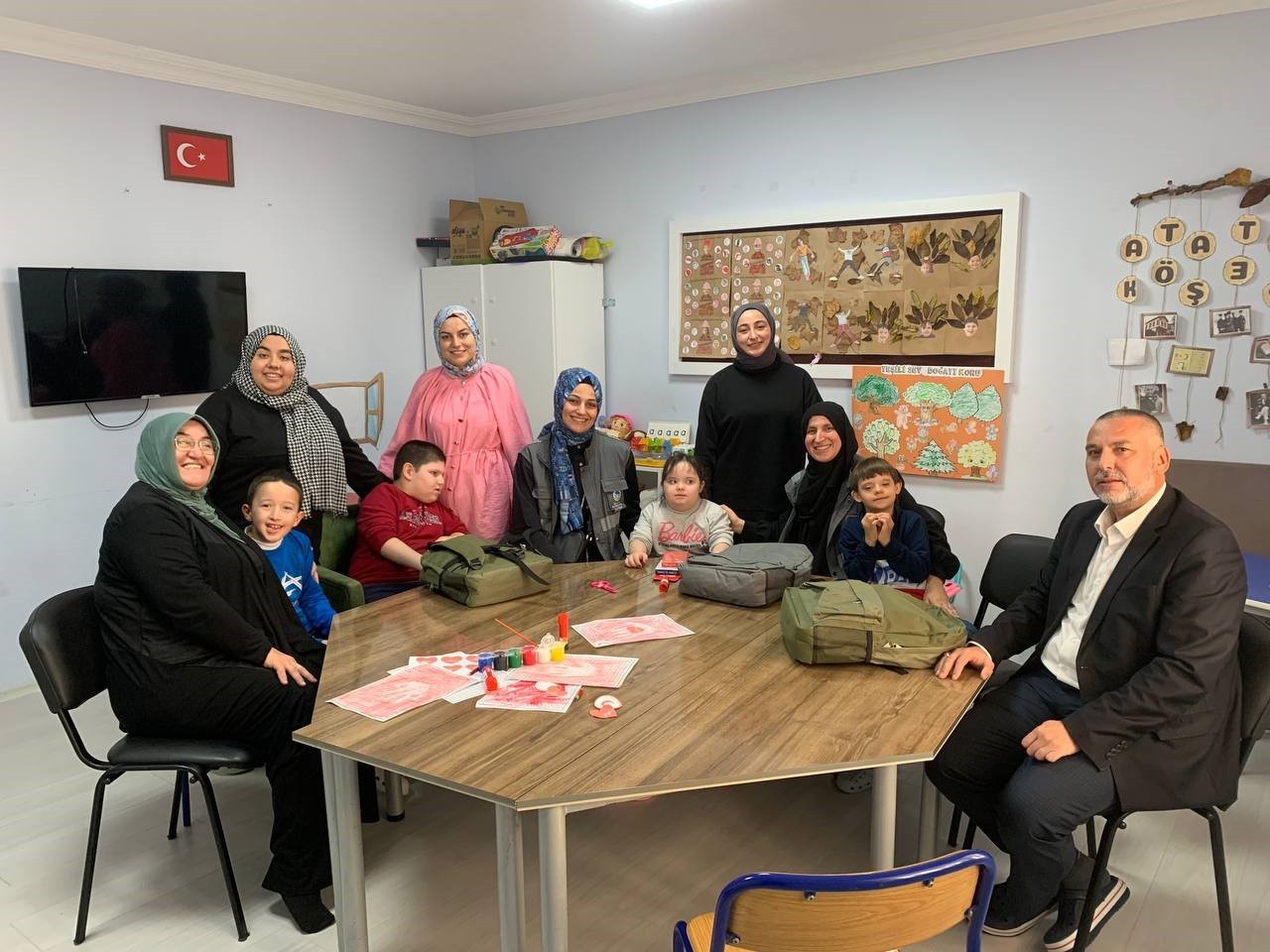 SAKARYA BÜYÜKŞEHİR BELEDİYESİ SOSYAL HİZMETLER DAİRESİ BAŞKANLIĞI EKİPLERİ, PAMUKOVA ÖZEL EĞİTİM...