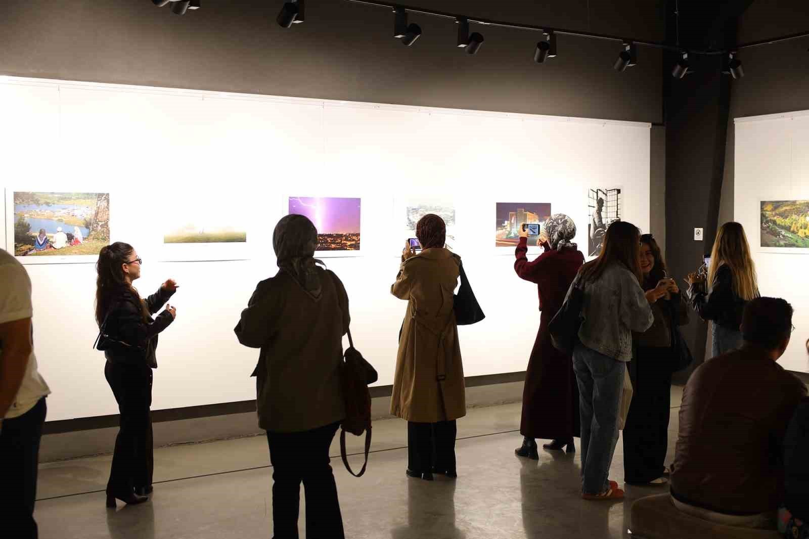 SAKARYA BÜYÜKŞEHİR BELEDİYESİ TARAFINDAN DÜZENLENEN KÜLTÜR SANAT ETKİNLİKLERİ ÇERÇEVESİNDE...