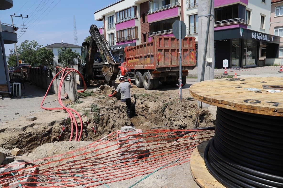 SAKARYA ELEKTRİK DAĞITIM A.Ş. (SEDAŞ), DÜZCE'NİN ARTAN NÜFUS VE GELİŞEN SANAYİ YAPISINA UYGUN...