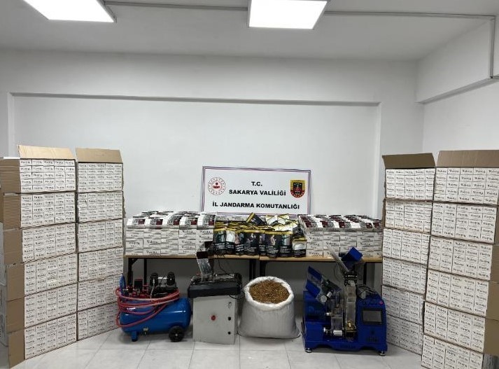 SAKARYA’NIN HENDEK İLÇESİNDE JANDARMA EKİPLERİNCE GERÇEKLEŞTİRİLEN KAÇAKÇILIK UYUŞTURUCU...