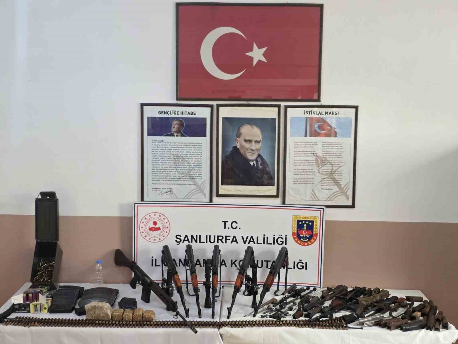 ŞANLIURFA’DA DÜZENLENEN OPERASYONDA ÇOK SAYIDA SİLAH VE MÜHİMMAT ELE GEÇİRİLDİ, 2 ŞÜPHELİ...