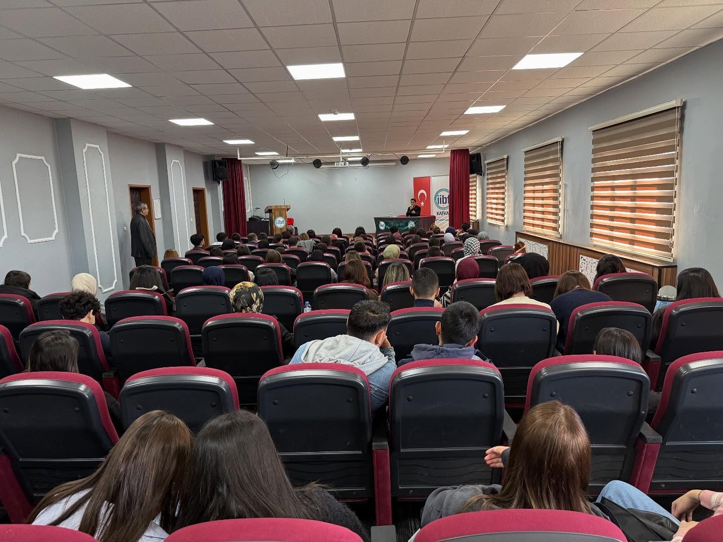 SARIKAMIŞ KAYMAKAMI ASLANTATAR, ÖĞRENCİLERLE BULUŞTU(KARS-İHA)