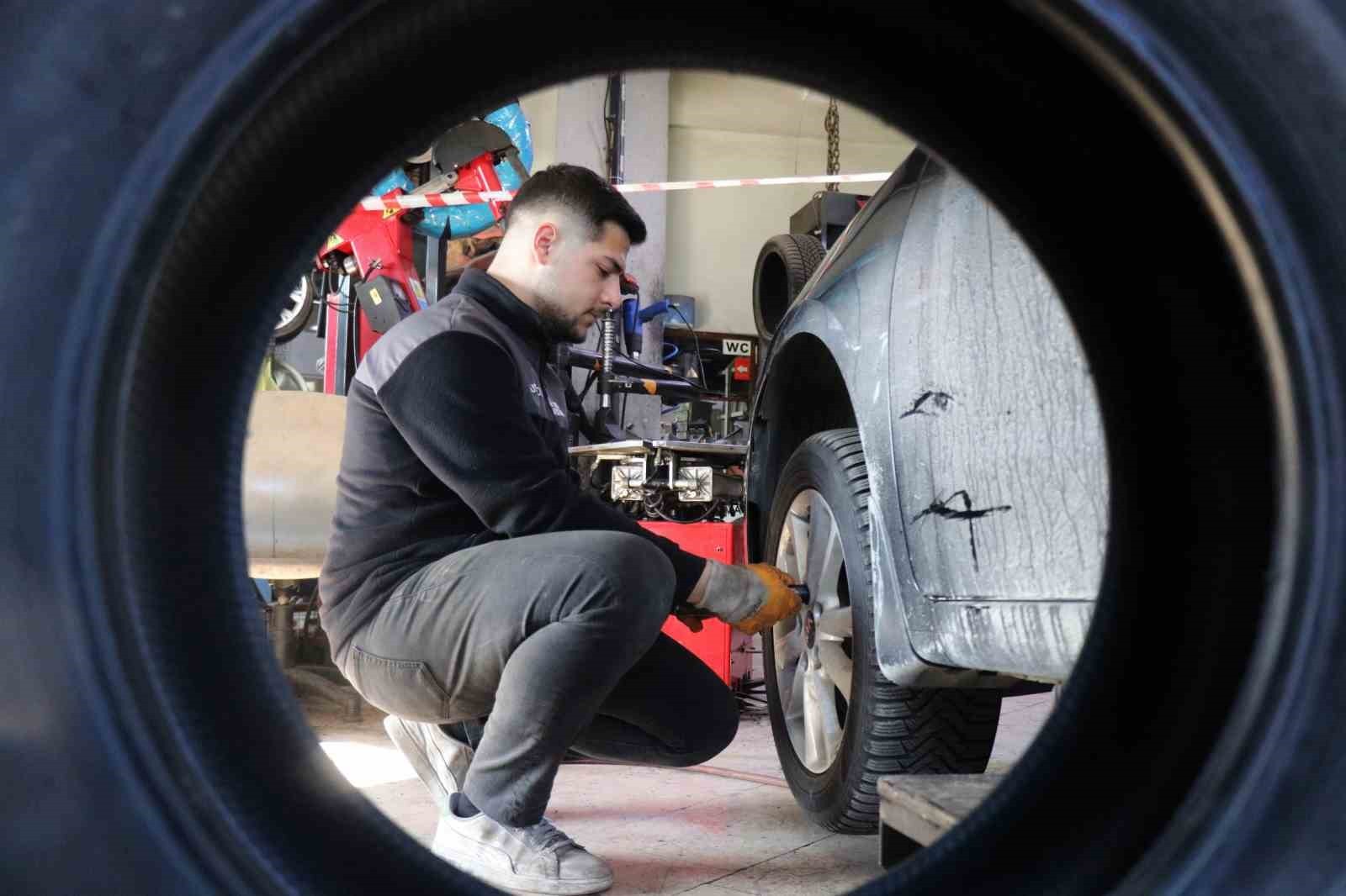 ŞEHİRLERARASI YOLLARDA YOLCU VE YÜK TAŞIMACILIĞI YAPAN TİCARİ ARAÇLARDA KIŞ LASTİĞİ TAKMA...