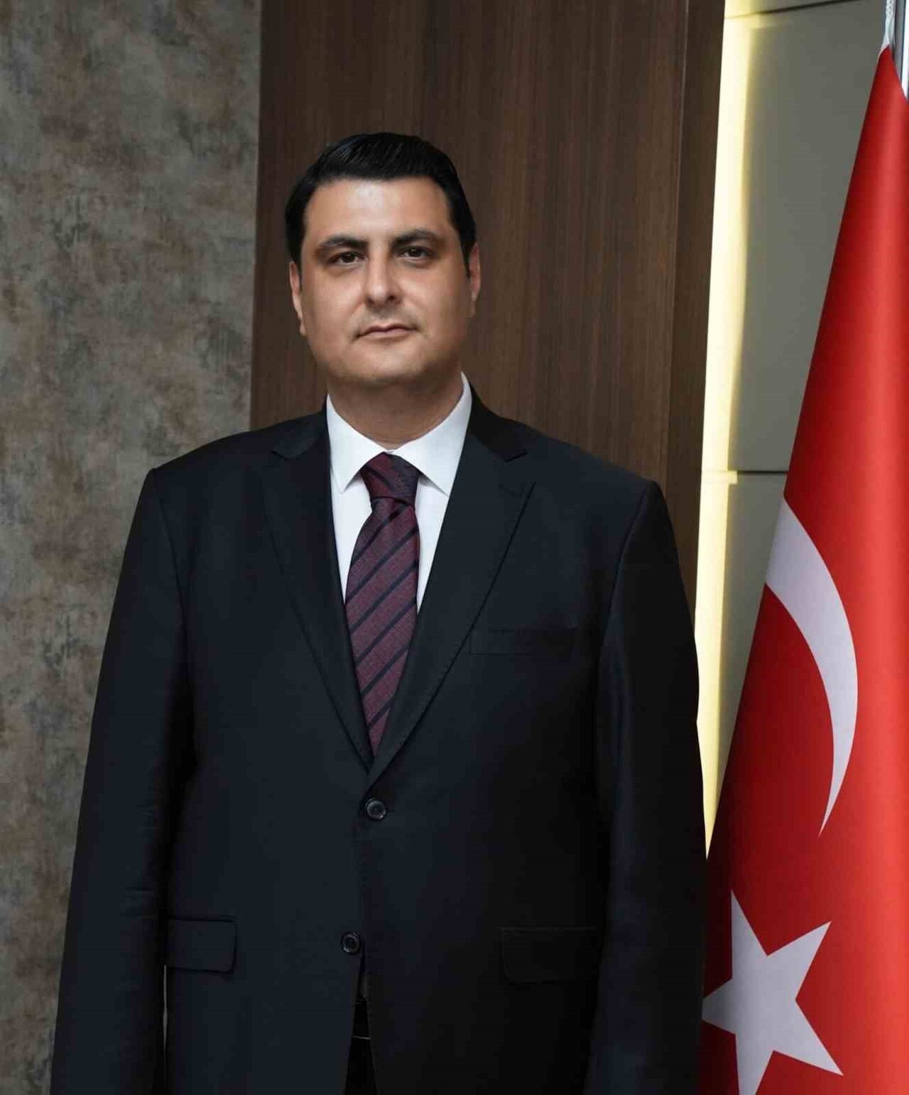 ŞEHİTKAMİL BELEDİYE BAŞKANI UMUT YILMAZ, İLKOKUL VE ORTAOKUL ÖĞRENCİLERİNE SÖZÜNÜ VERDİĞİ BİN 250...