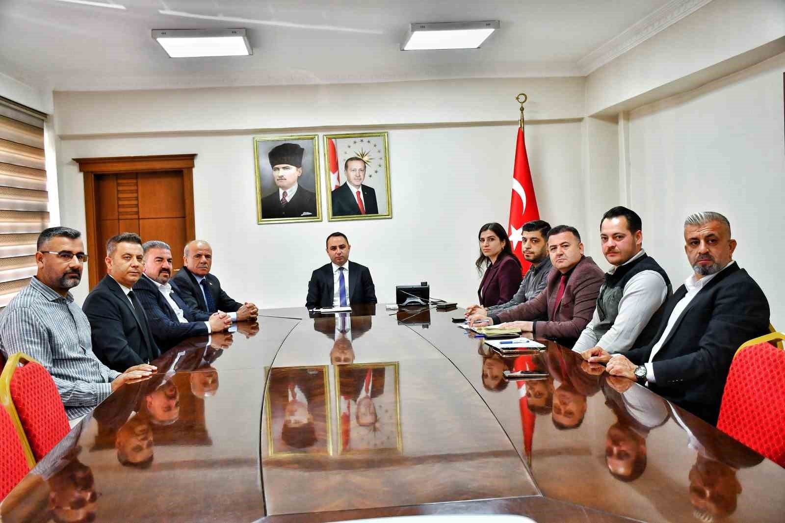 SİLOPİ KAYMAKAMI ÇAĞLAR PARTAL, BELEDİYE BAŞKANI JİYAN ORMANLI VE KURUM MÜDÜRLERİYLE BİRLİKTE...