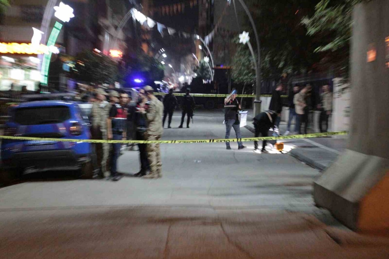 ŞIRNAK'IN CİZRE İLÇESİNDE, ADLİYE BİNASI ÇIKIŞINDA MEYDANA GELEN VE BİR KİŞİNİN HAYATINI...