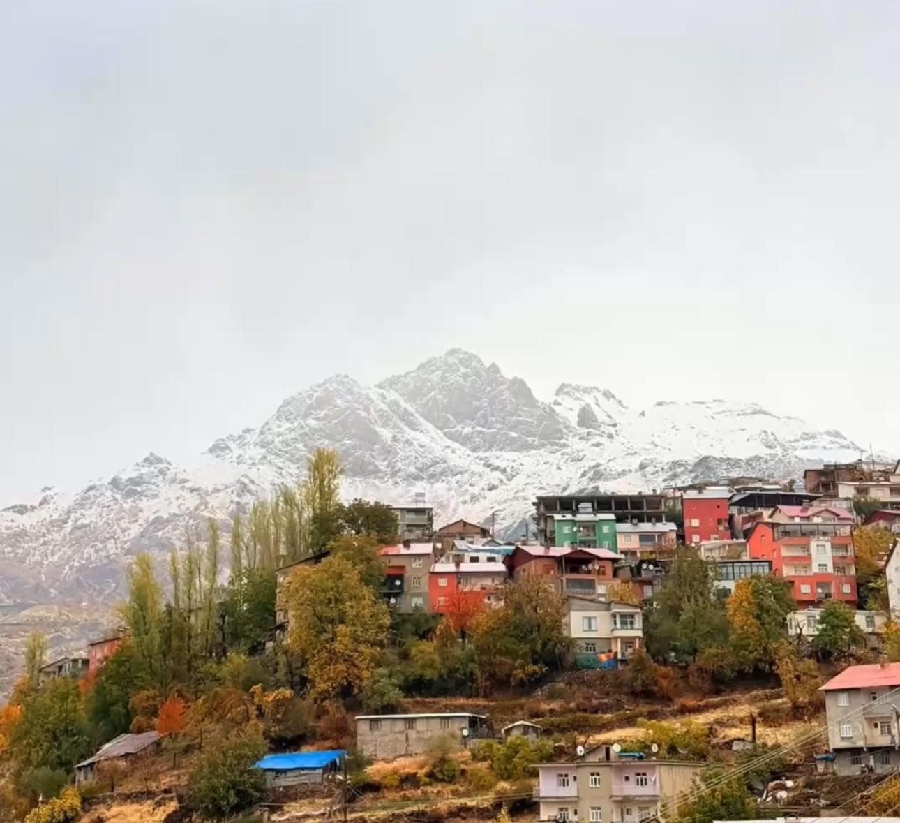 ŞIRNAK’IN BEYTÜŞŞEBAP İLÇESİNDE DÜN AKŞAM SAATLERİNDE BAŞLAYAN SAĞANAK YAĞIŞ, GECE YARISINDAN...