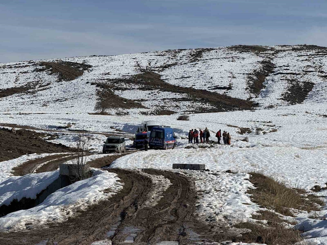 SİVAS'TA 9 GÜN ÖNCE KÖYÜNDEKİ EVİNE GİDERKEN YOĞUN KARDA YOLUNU KAYBETTİĞİ DÜŞÜNÜLEN MUSA UYGUN...