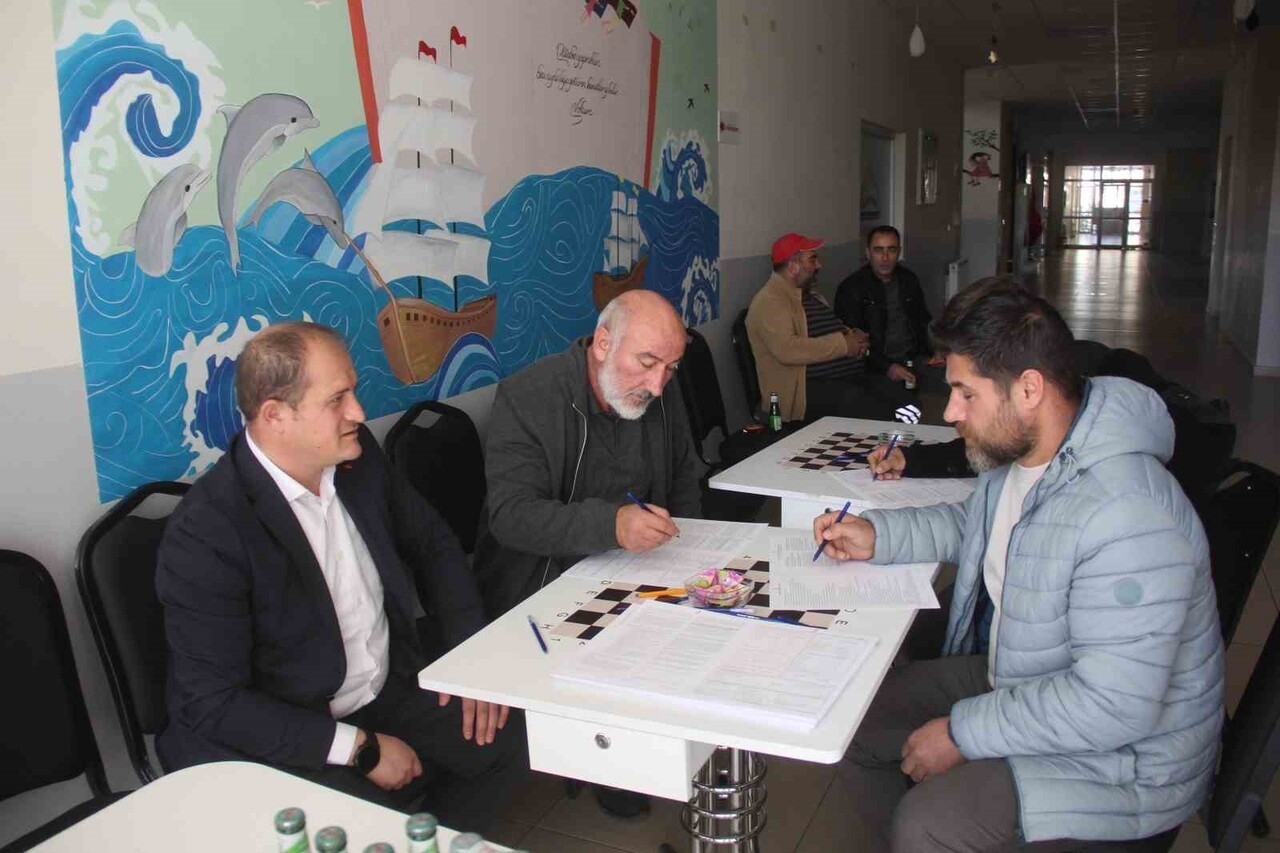 SİVAS’IN ZARA İLÇESİNDE KAN BAĞIŞI KAMPANYASINDA 8 SAATTE 98 KAN BAĞIŞI...