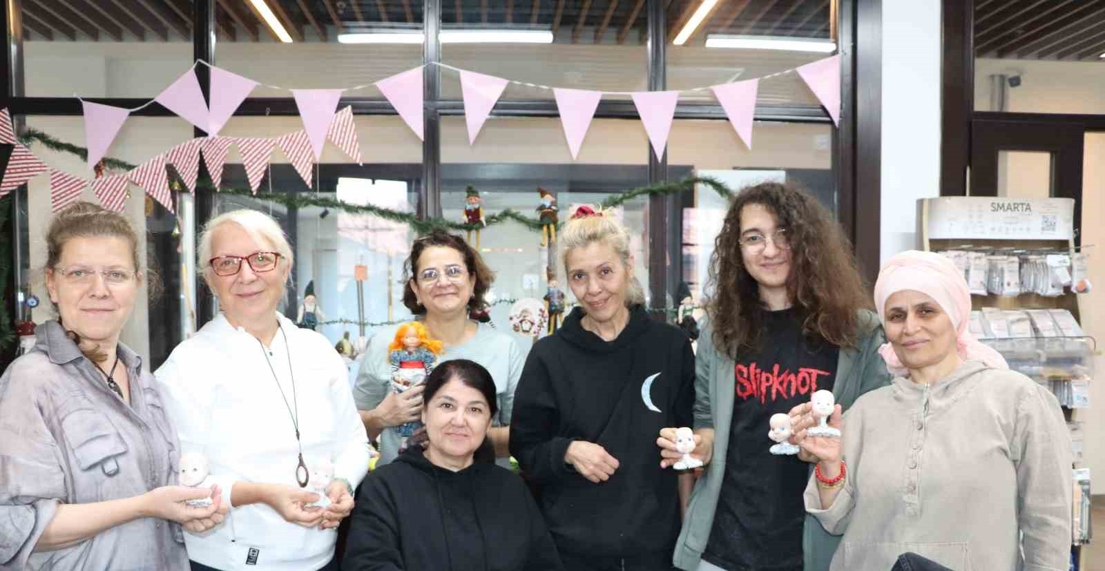 SKİŞEHİR'DE ÇALIŞMALARINI SÜRDÜREN DOLL ART SANATÇISI ARZU VE ZAFER ÖZER ÇİFTİ, 13 YILDIR...