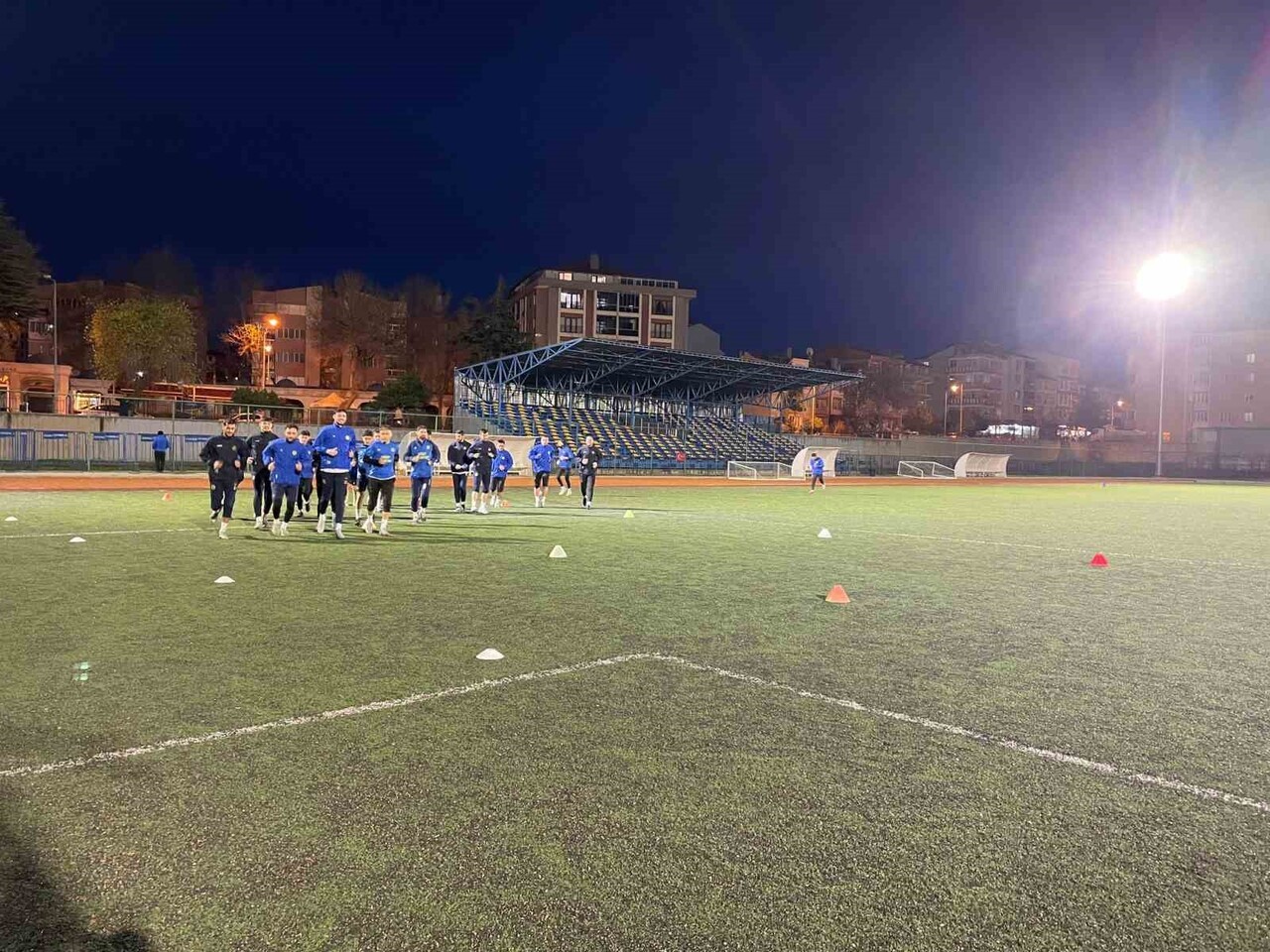 SÖĞÜTSPOR YALOVASPOR MAÇININ HAZIRLIKLARINI SÜRDÜRÜYOR