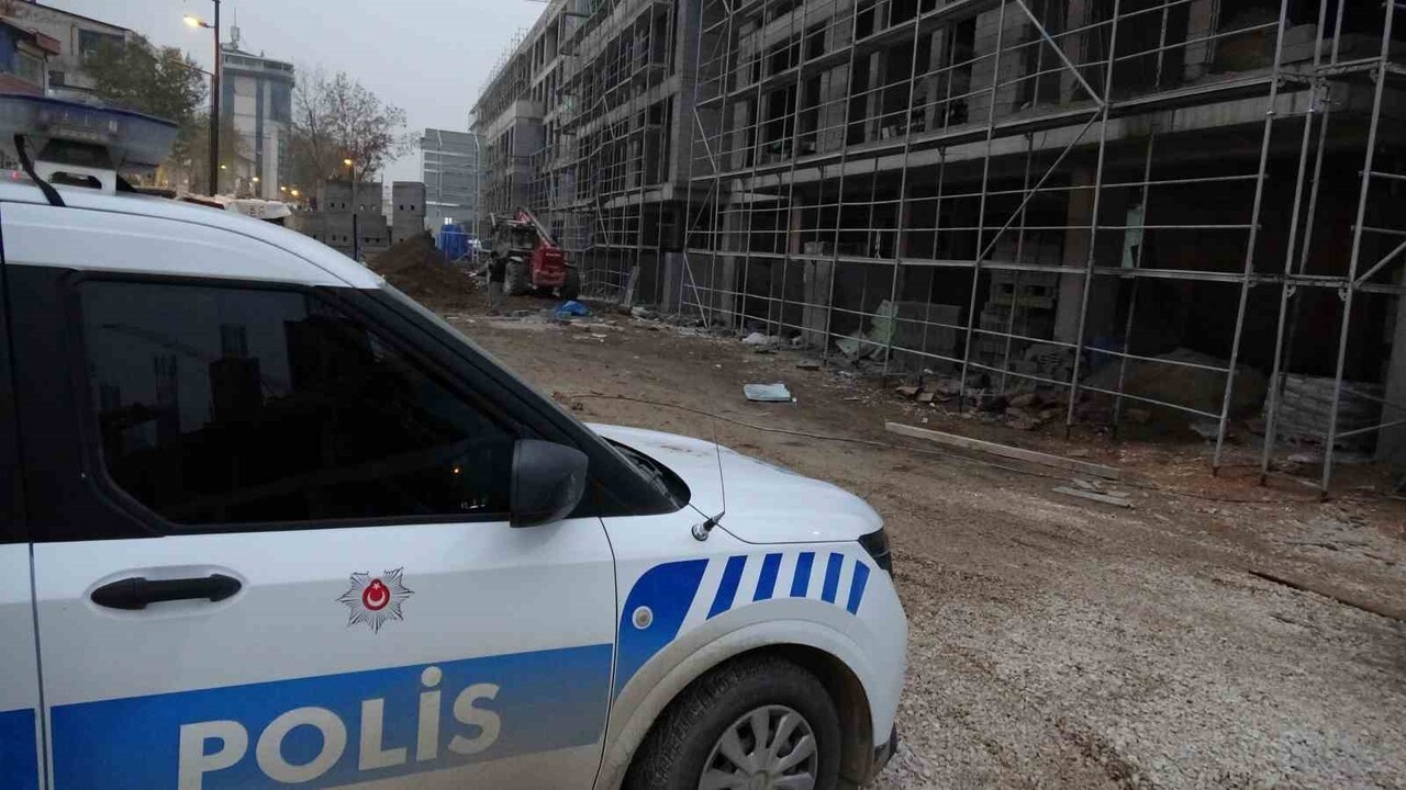 SPİRAL MAKİNESİYLE ELİNİ KESEN İŞÇİ YARALANDI