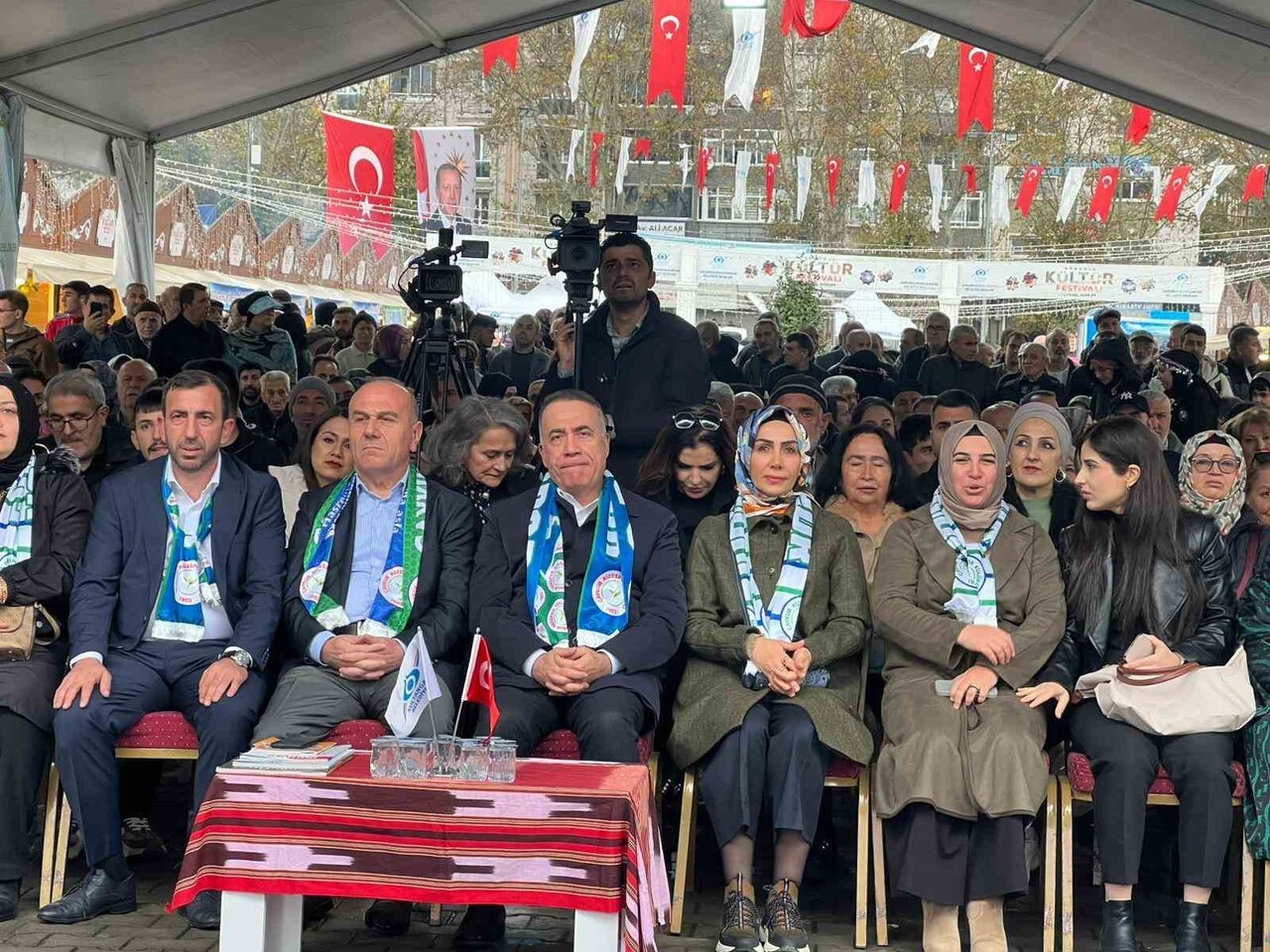 SULTANGAZİ'DE DÜZENLENEN "HAMSİ FESTİVALİ" RENKLİ GÖRÜNTÜLERE SAHNE OLDU. ETKİNLİKTE TONLARCA...