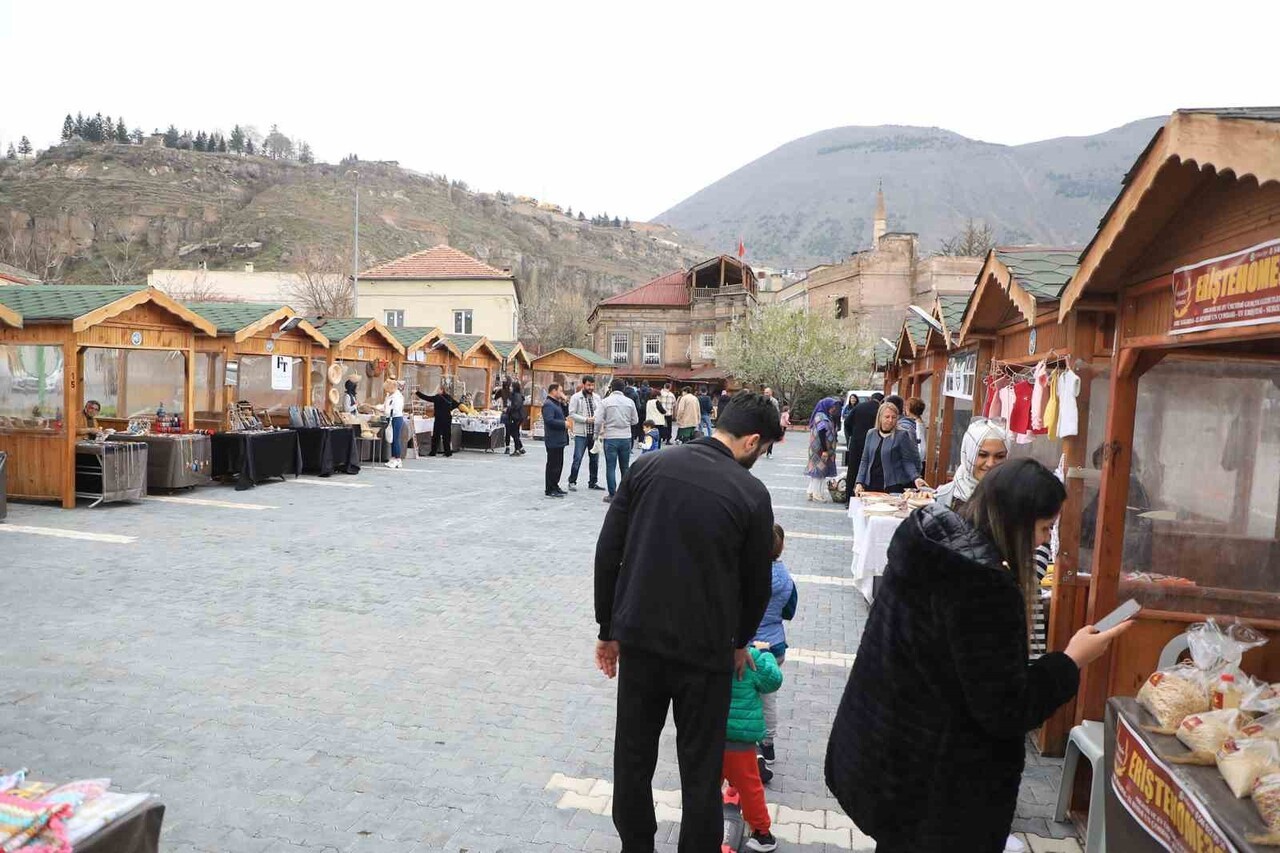 TALAS BELEDİYESİ TARAFINDAN HAYATA GEÇİRİLEN VE HER KURULDUĞUNDA İLGİYLE KARŞILANAN MAHARETLİ...