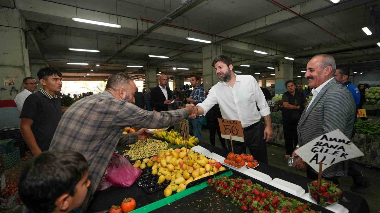 TARSUS BELEDİYE BAŞKANI ALİ BOLTAÇ, ERGENEKON MAHALLESİ KAPALI SEMT PAZARINI ZİYARET EDEREK ESNAF...