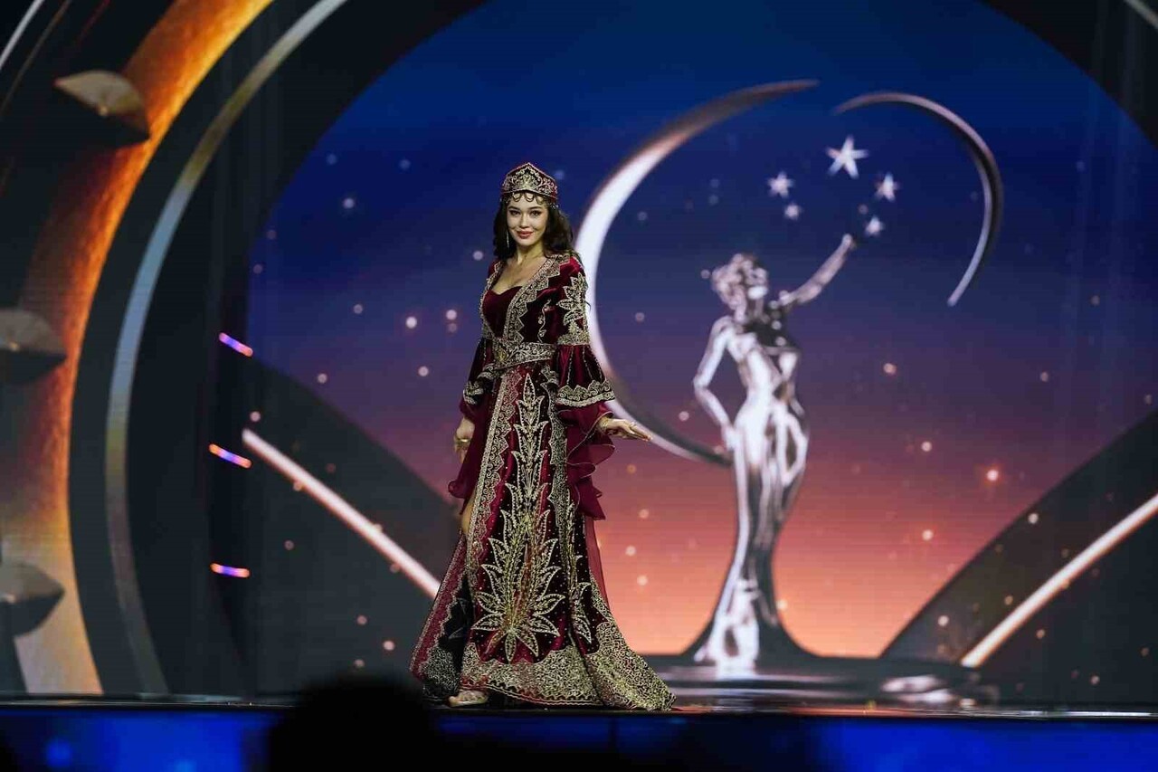 TAYLAND’DA FİNAL ETABI DÜZENLENEN MİSS UNİVERSE (KAİNAT GÜZELLİK YARIŞMASI) 2025'TE TACI...