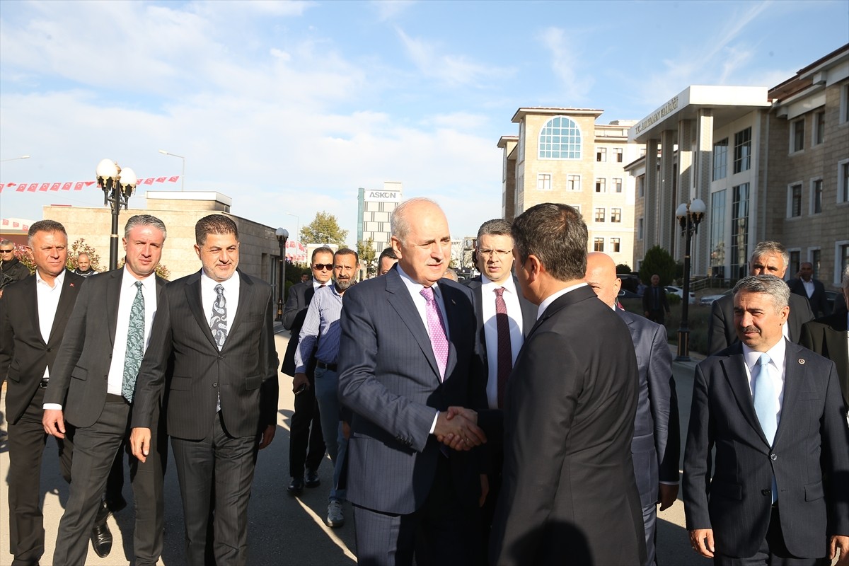 TBMM Başkanı Numan Kurtulmuş, Adıyaman ziyaretleri kapsamında Belediye Başkanı Abdurrahman...